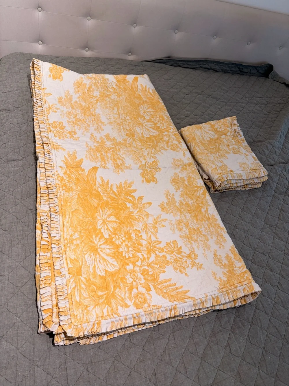 Pottery Barn Matine Marigold Yellow Cream Toile Full/Queen Duvet